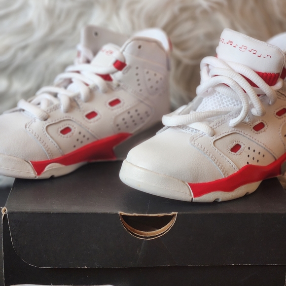 Kids Air Jordans unisex sneaker - Picture 3 of 4